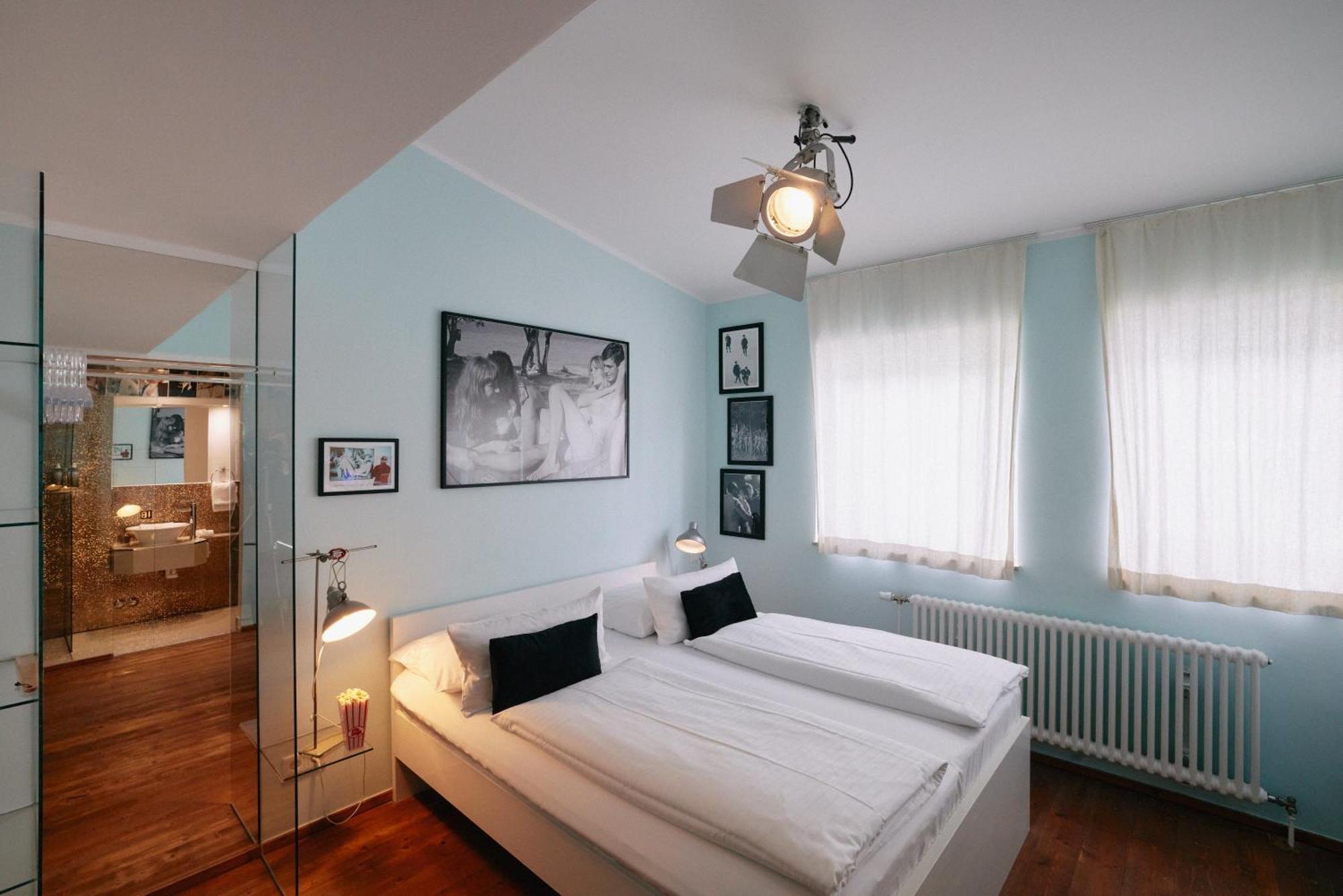 18arts Hotel