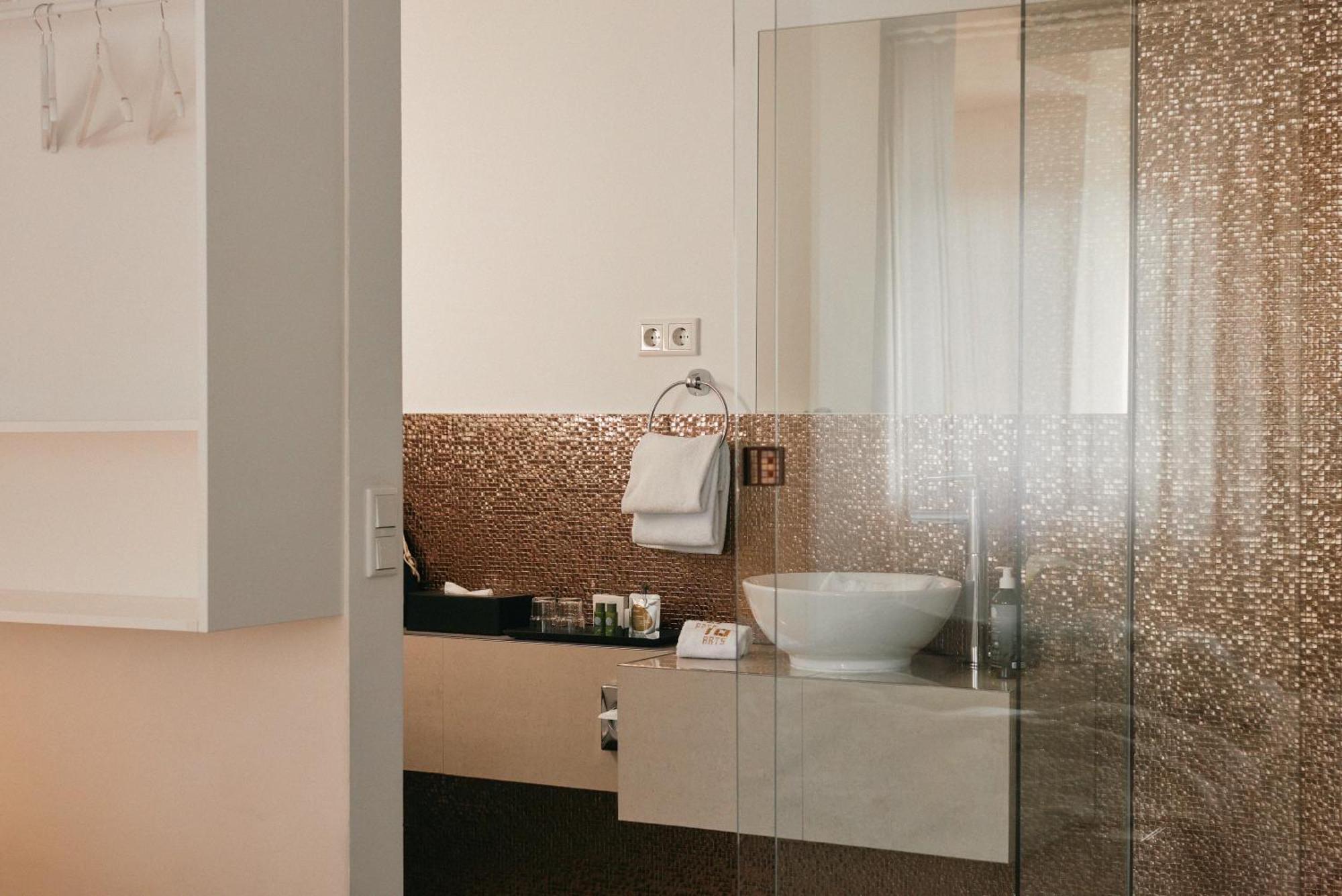 18arts Hotel 4*